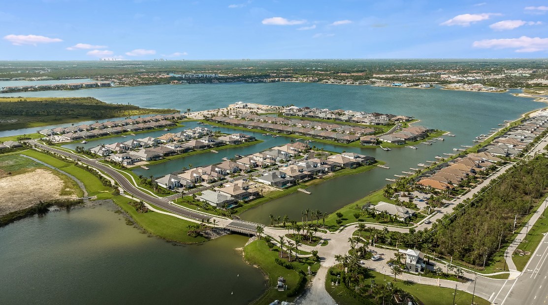 Esplanade Lakes, FL