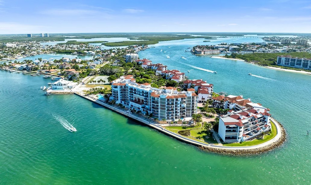 Isles of Capri, FL